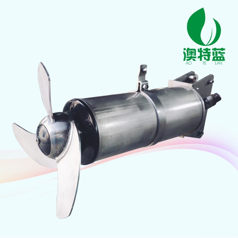 公司自主研發(fā)的第一臺新型高速沖壓式潛水攪拌機終于走下生產線
